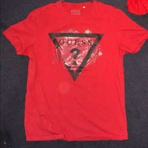 GUESS tee